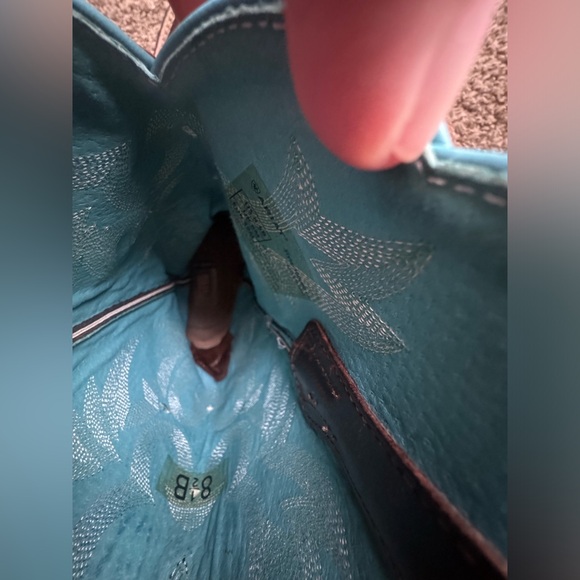 Ariat women’s boot 8.5 - Picture 4 of 4